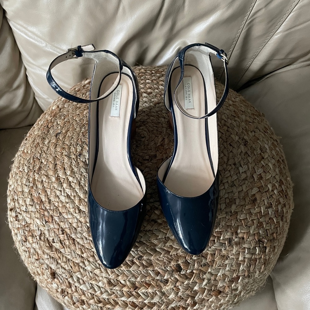 Cole Hahn "Grand" dressy wedges in shiny Navy Blue.